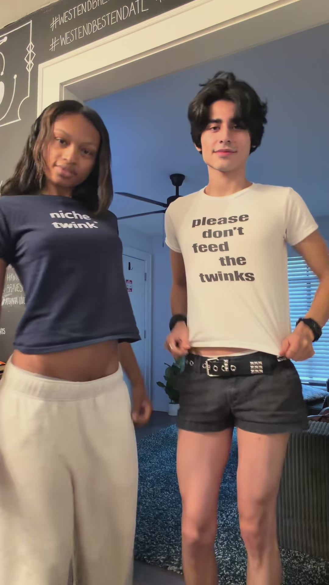Das „Niche Twink“ Fitted T-Shirt <3